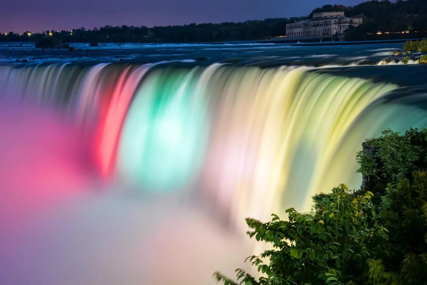 Cascades del Niàgara il·luminades